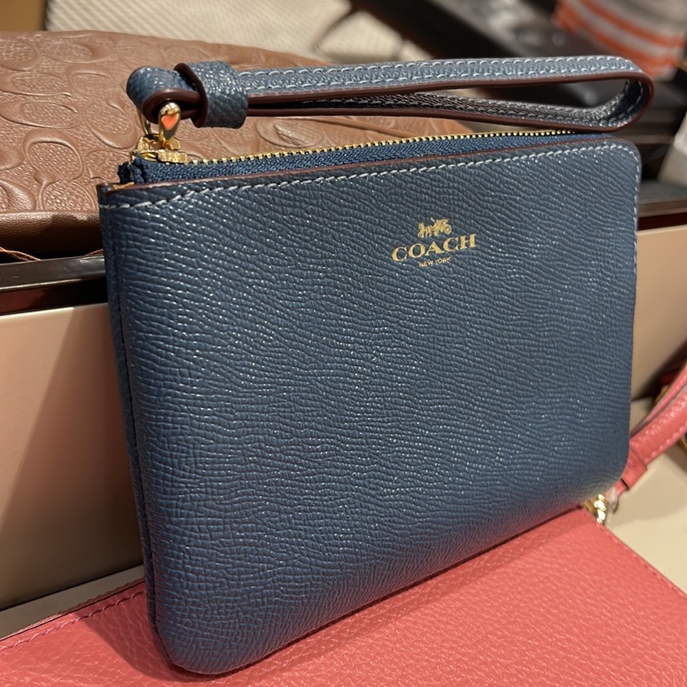 Coach Corner Zip Wristlet IM/Denim - Picture 1 of 16
